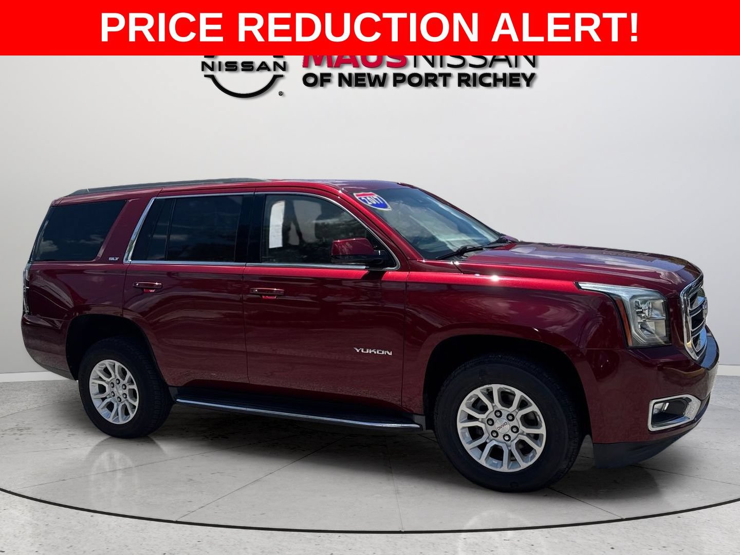 Used 2017 GMC Yukon SLT AWD/4WD image 1
