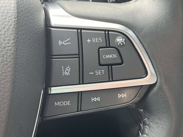 Used 2021 Toyota Highlander XLE image 32