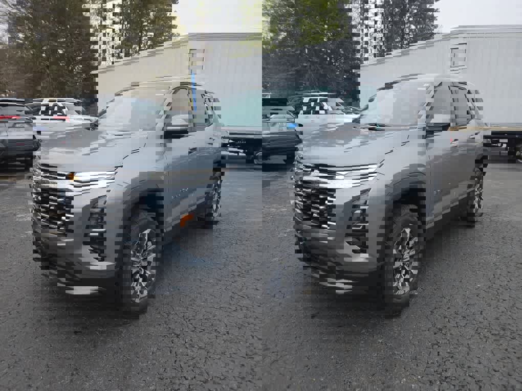 New 2026 Chevrolet Equinox LT image 3
