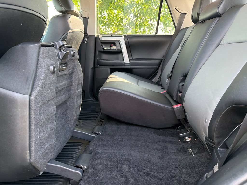 Used 2017 Toyota 4Runner SR5 Premium AWD/4WD image 27