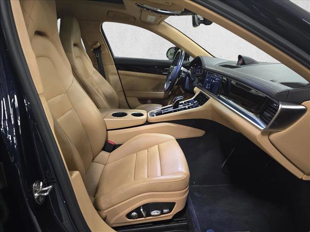 Used 2018 Porsche Panamera 4 image 10