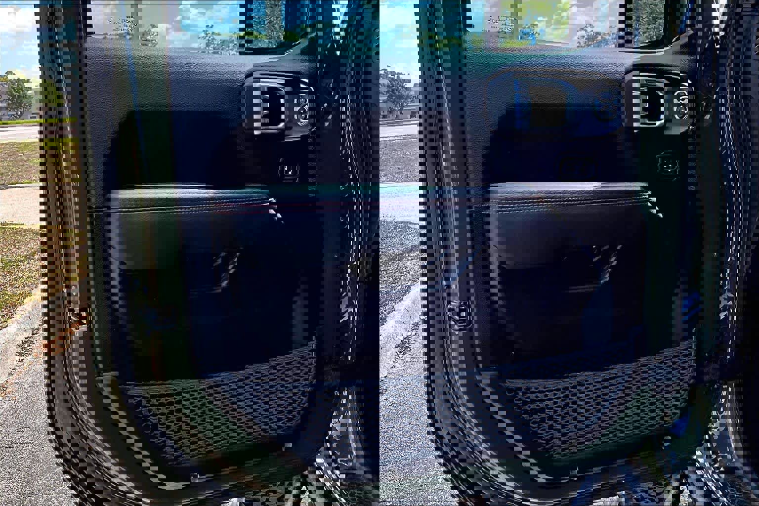 Used 2023 Jeep Wrangler Unlimited Rubicon 392 image 25