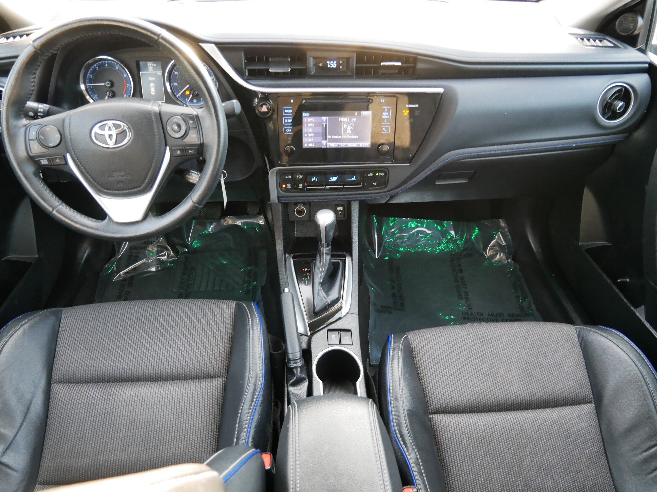 Used 2017 Toyota Corolla SE image 12