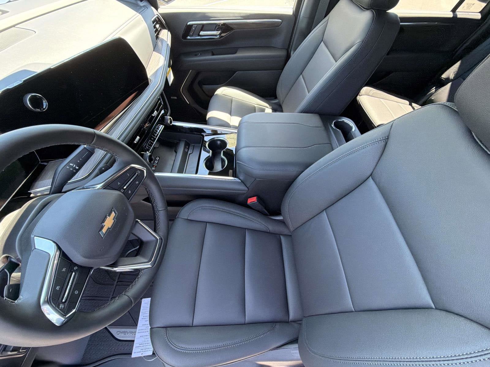 New 2026 Chevrolet Suburban LT w/ Comfort Package AWD/4WD image 9
