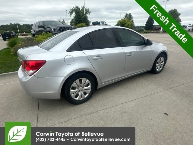 Used 2016 Chevrolet Cruze LS FWD image 3