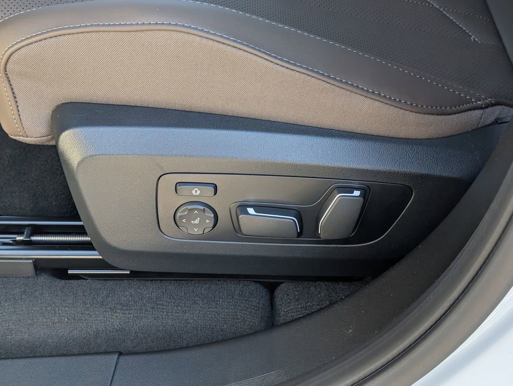 Used 2026 BMW X3 xDrive30 w/ Premium Package image 15