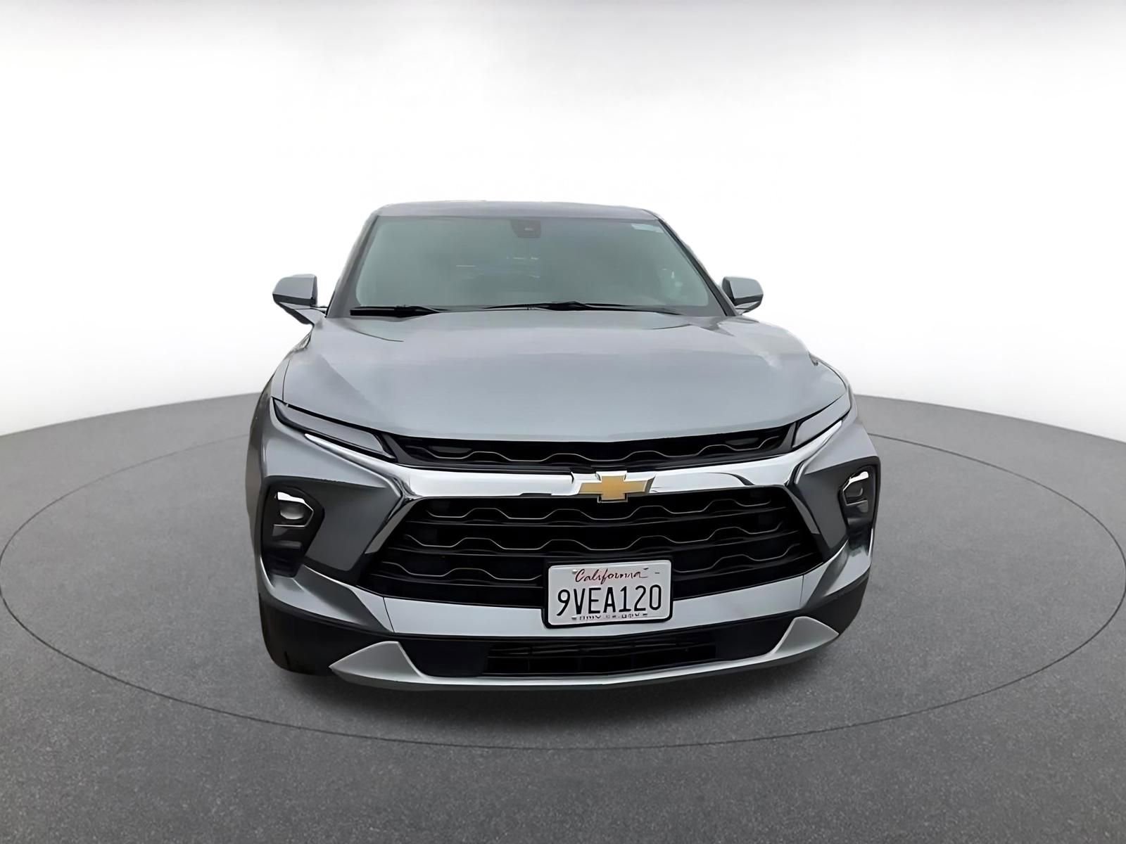 Used 2025 Chevrolet Blazer LT image 4