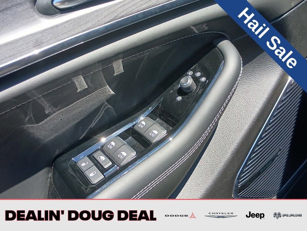 New 2024 Jeep Grand Cherokee Overland AWD/4WD image 11