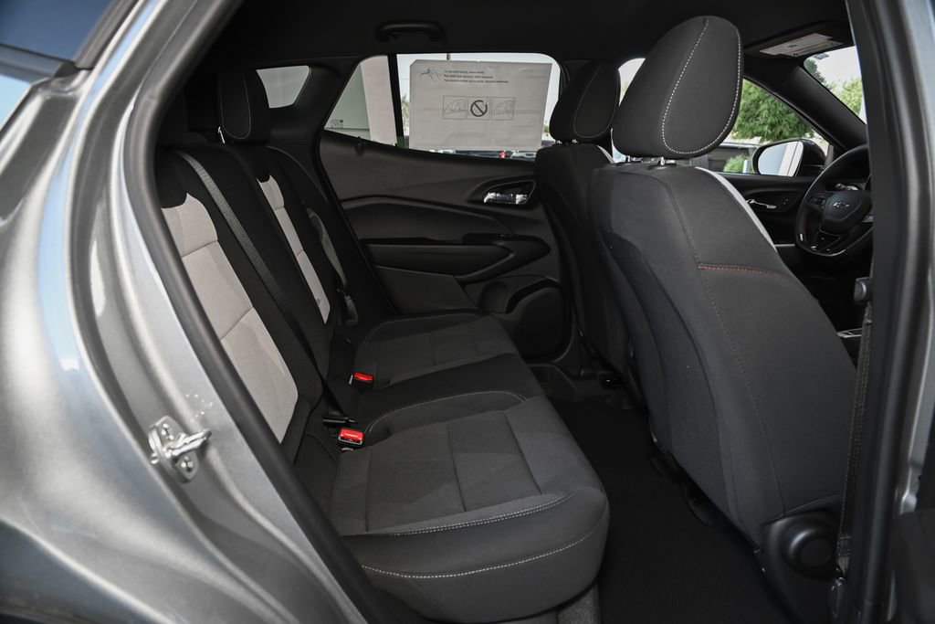 New 2026 Chevrolet Trax RS FWD image 31