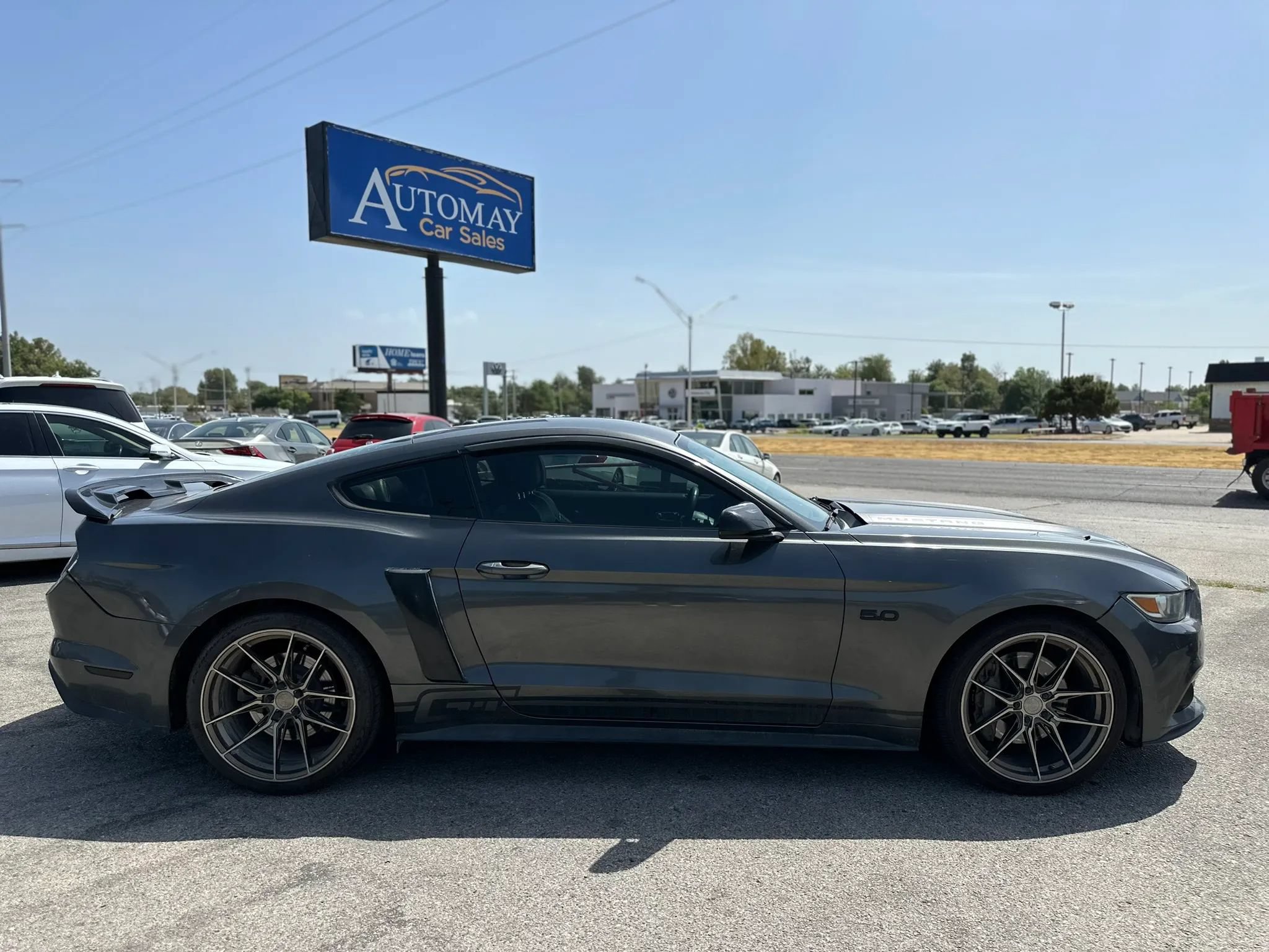 Used 2015 Ford Mustang GT Premium w/ Equipment Group 401A RWD image 4