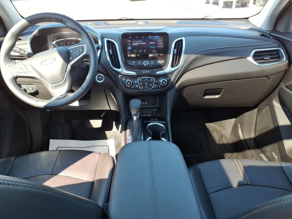 Used 2023 Chevrolet Equinox Premier image 10
