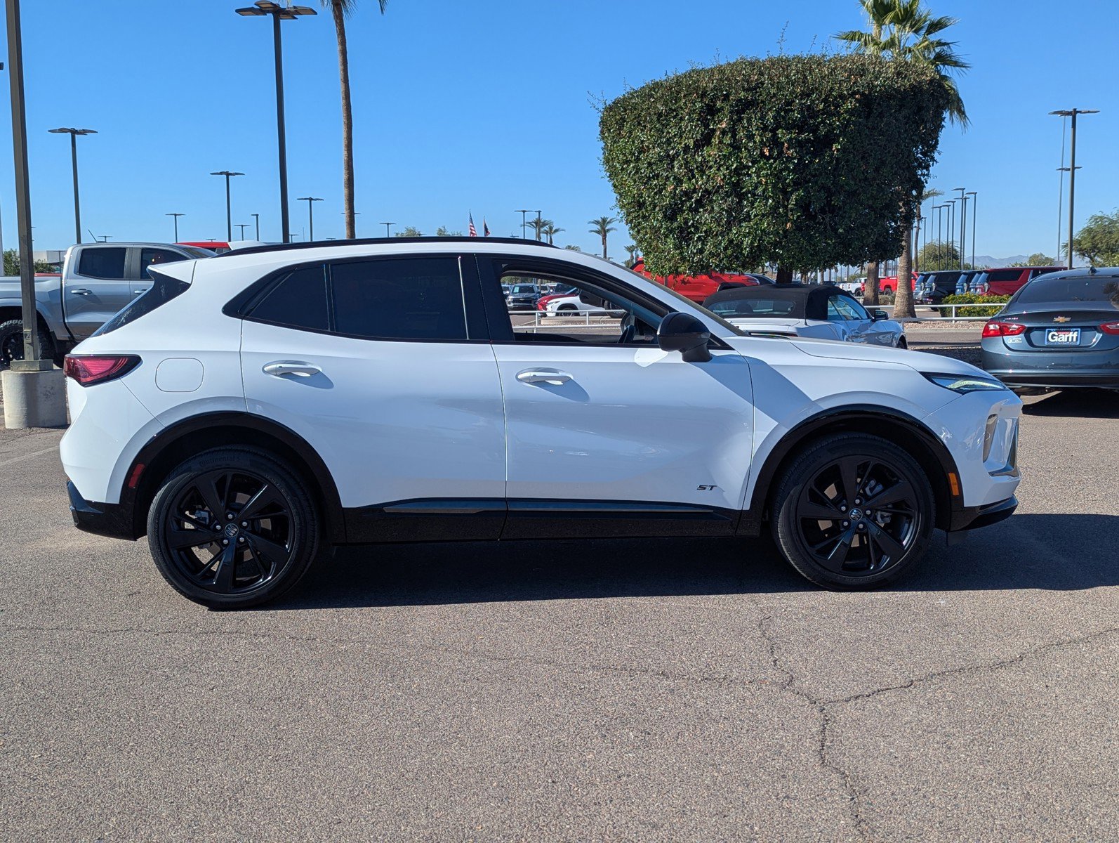 Certified 2025 Buick Envision Sport Touring image 7