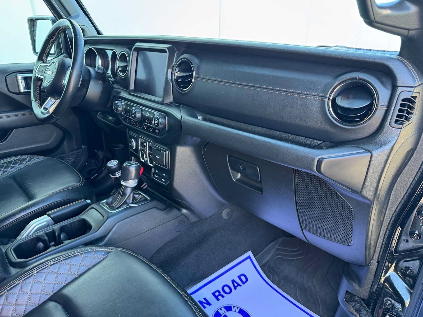 Used 2022 Jeep Wrangler Unlimited Sahara AWD/4WD image 10