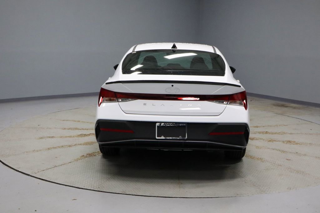 Certified 2025 Hyundai Elantra Sport image 10