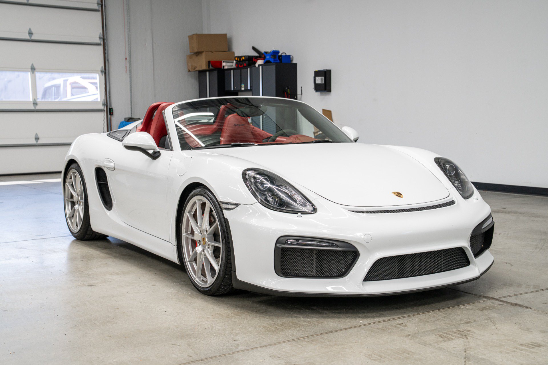 Used 2016 Porsche Boxster Spyder RWD image 3