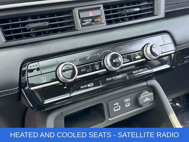 Used 2025 Honda Pilot Touring image 5