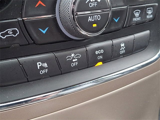 Used 2014 Jeep Grand Cherokee Overland w/ Advanced Technology Group image 27