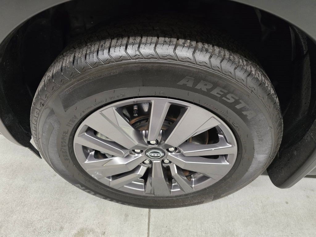 Used 2023 Nissan Pathfinder S FWD image 9