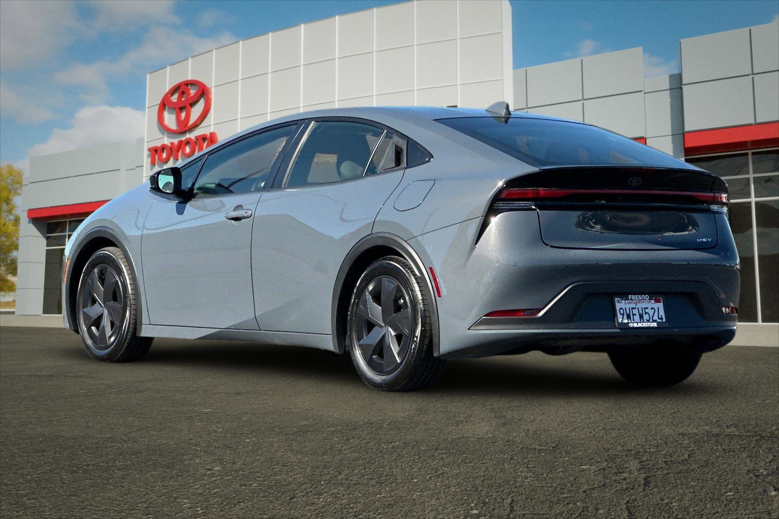 Certified 2024 Toyota Prius LE FWD image 5
