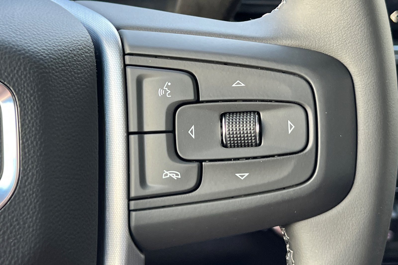 Used 2026 GMC Sierra 1500 SLE RWD image 32
