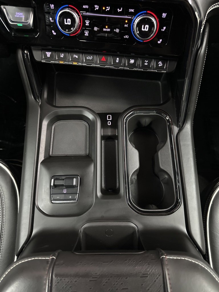 Used 2024 GMC Sierra 2500 AT4X image 25