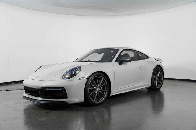 Used 2024 Porsche 911 Carrera T image 4