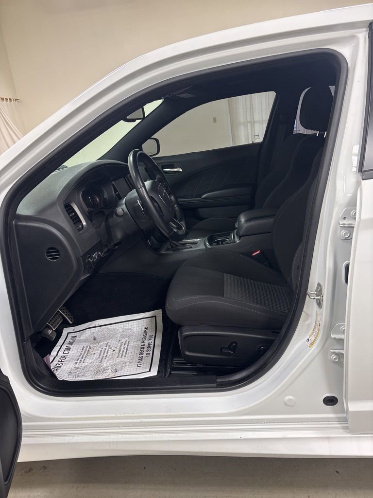 Used 2023 Dodge Charger R/T w/ Blacktop Package image 9