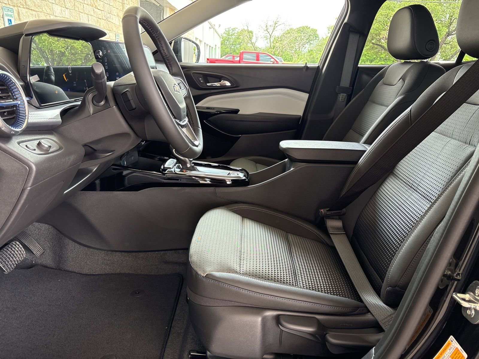 New 2026 Chevrolet Trax LT image 13