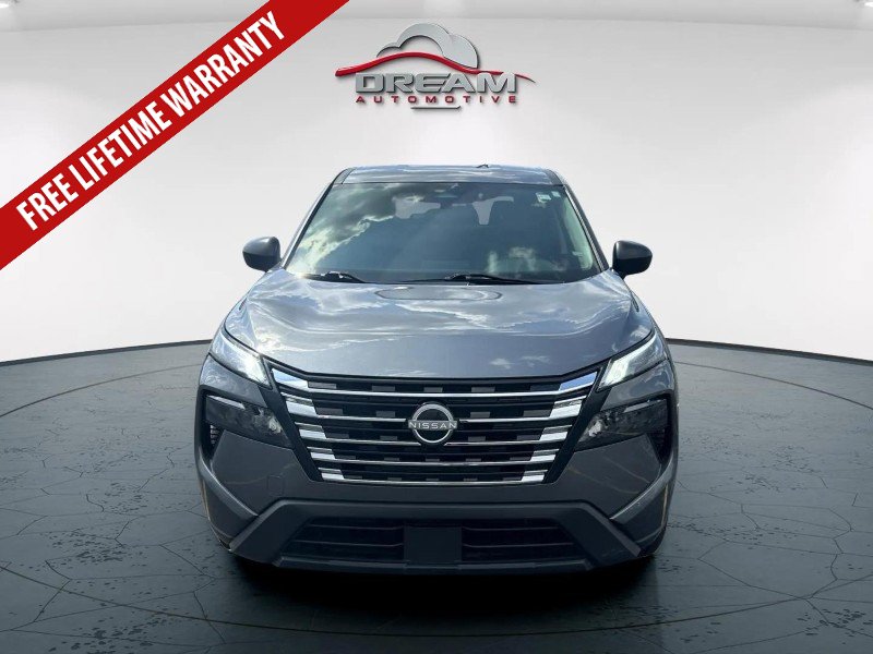 Used 2024 Nissan Rogue S AWD/4WD image 2