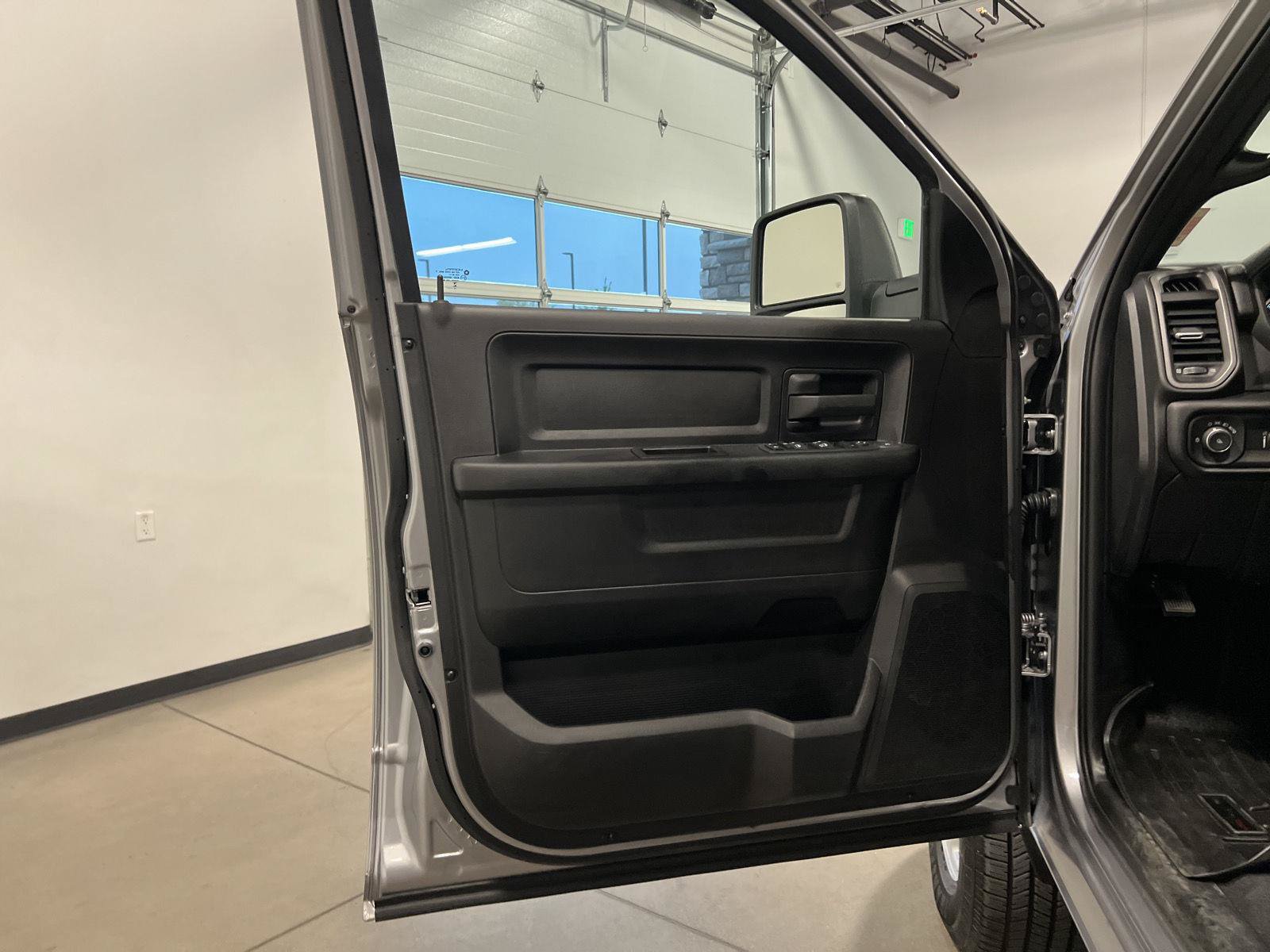 Used 2024 RAM 3500 Tradesman AWD/4WD image 27
