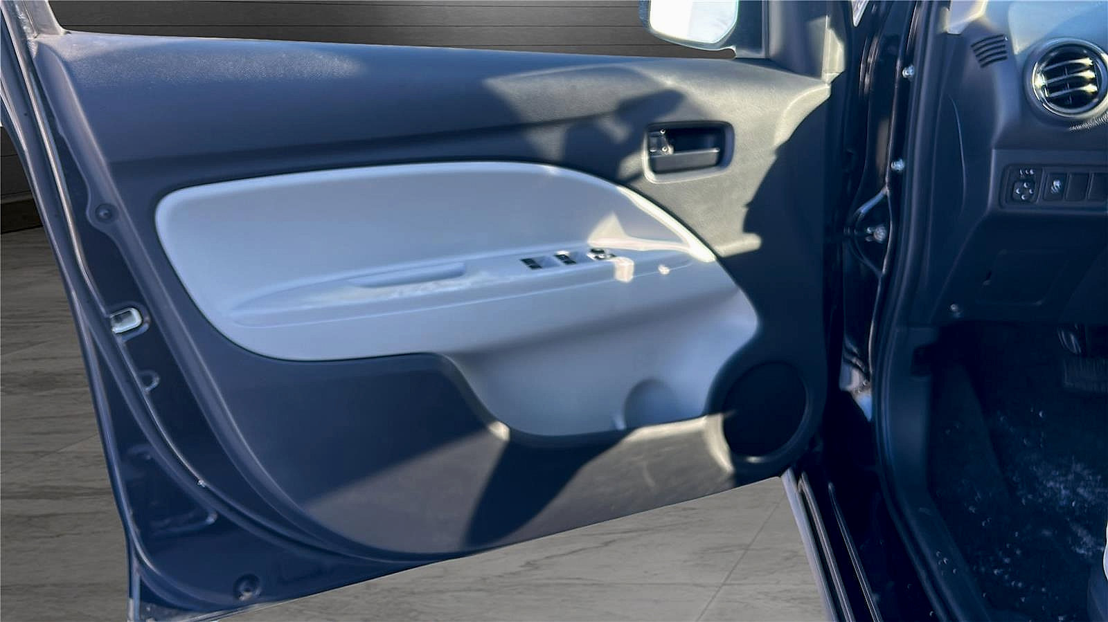 Used 2019 Mitsubishi Mirage G4 ES FWD image 21