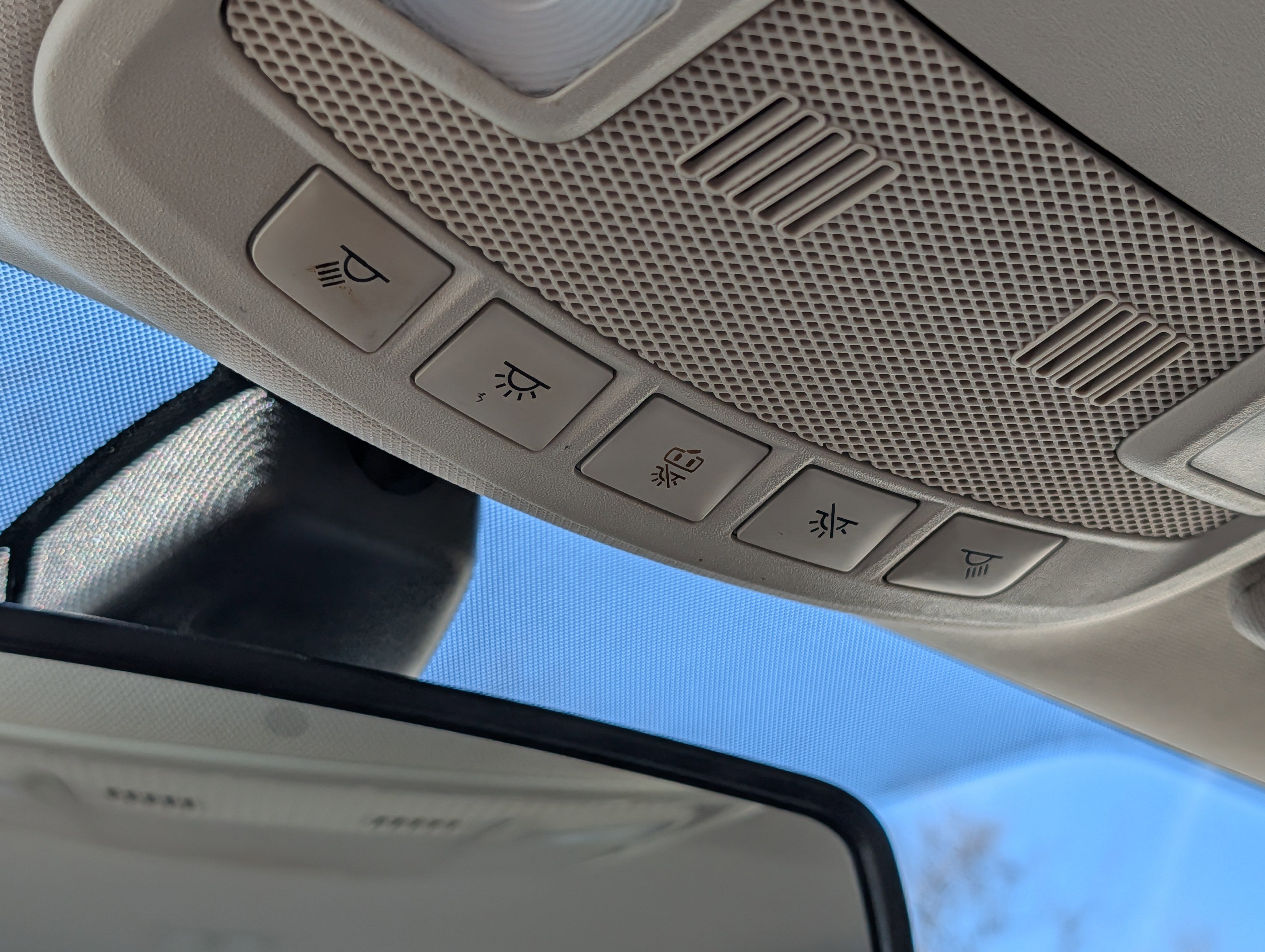 Used 2020 Ford Fusion SE image 25