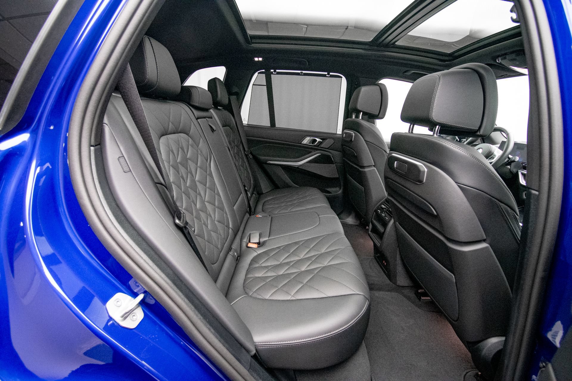Used 2026 BMW X5 M60i AWD/4WD image 16