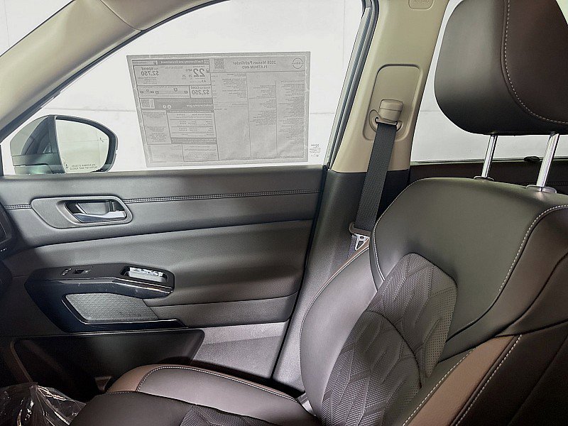 New 2026 Nissan Pathfinder Platinum AWD/4WD image 25