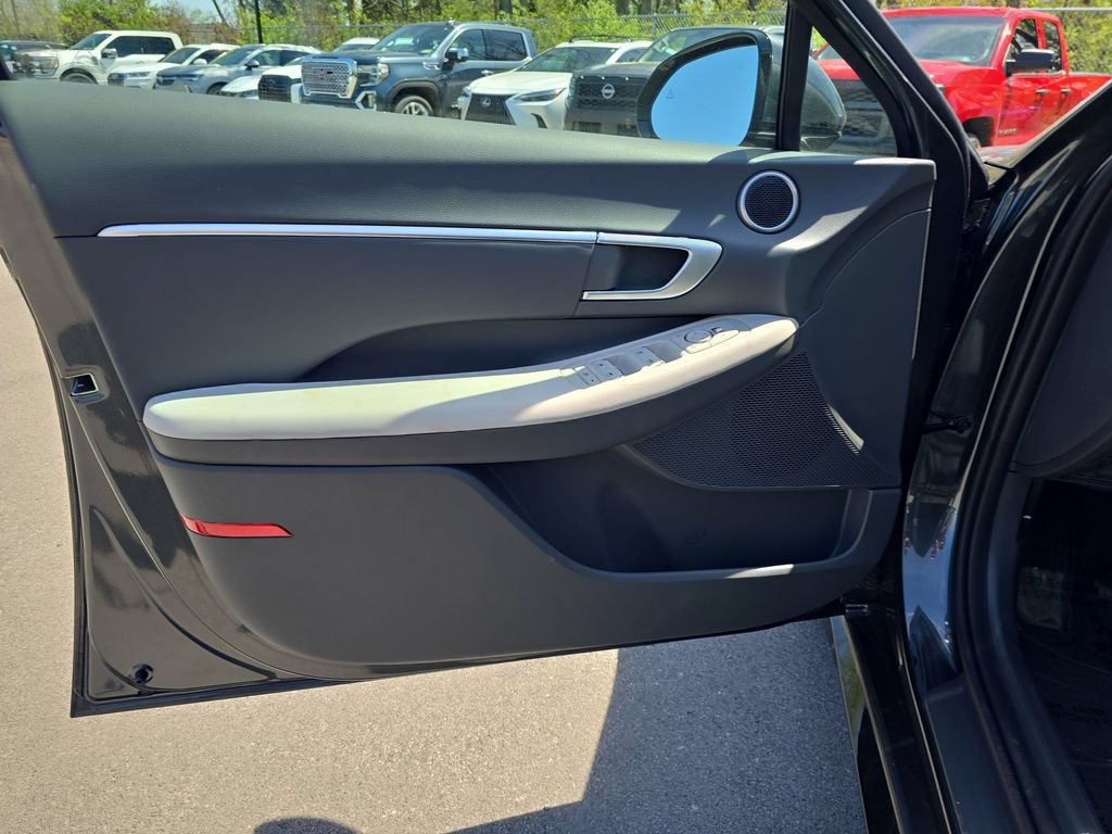 New 2026 Hyundai Sonata SEL FWD image 13