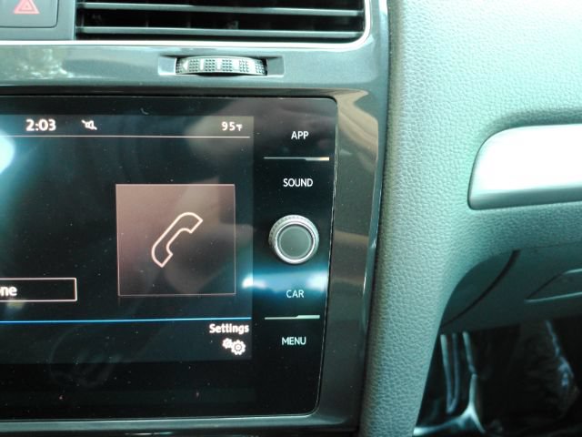 Used 2019 Volkswagen e-Golf SE w/ Driver Assistance Package FWD image 41