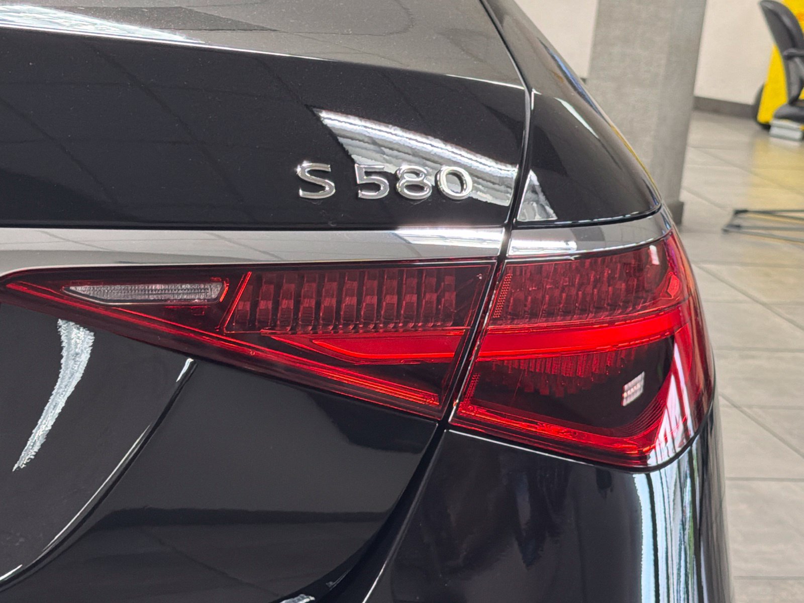 Certified 2025 Mercedes-Benz Maybach S 580 4MATIC image 14