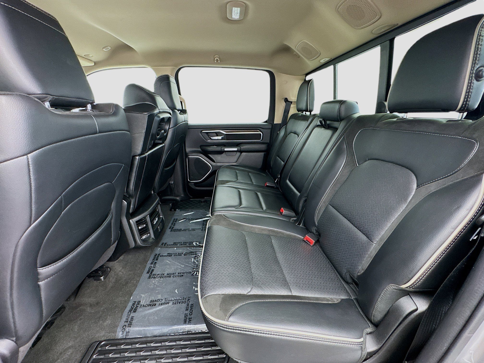 Used 2021 RAM 1500 Laramie w/ Off Road Group AWD/4WD image 15