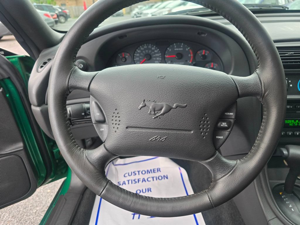 Used 2001 Ford Mustang Premium RWD image 22
