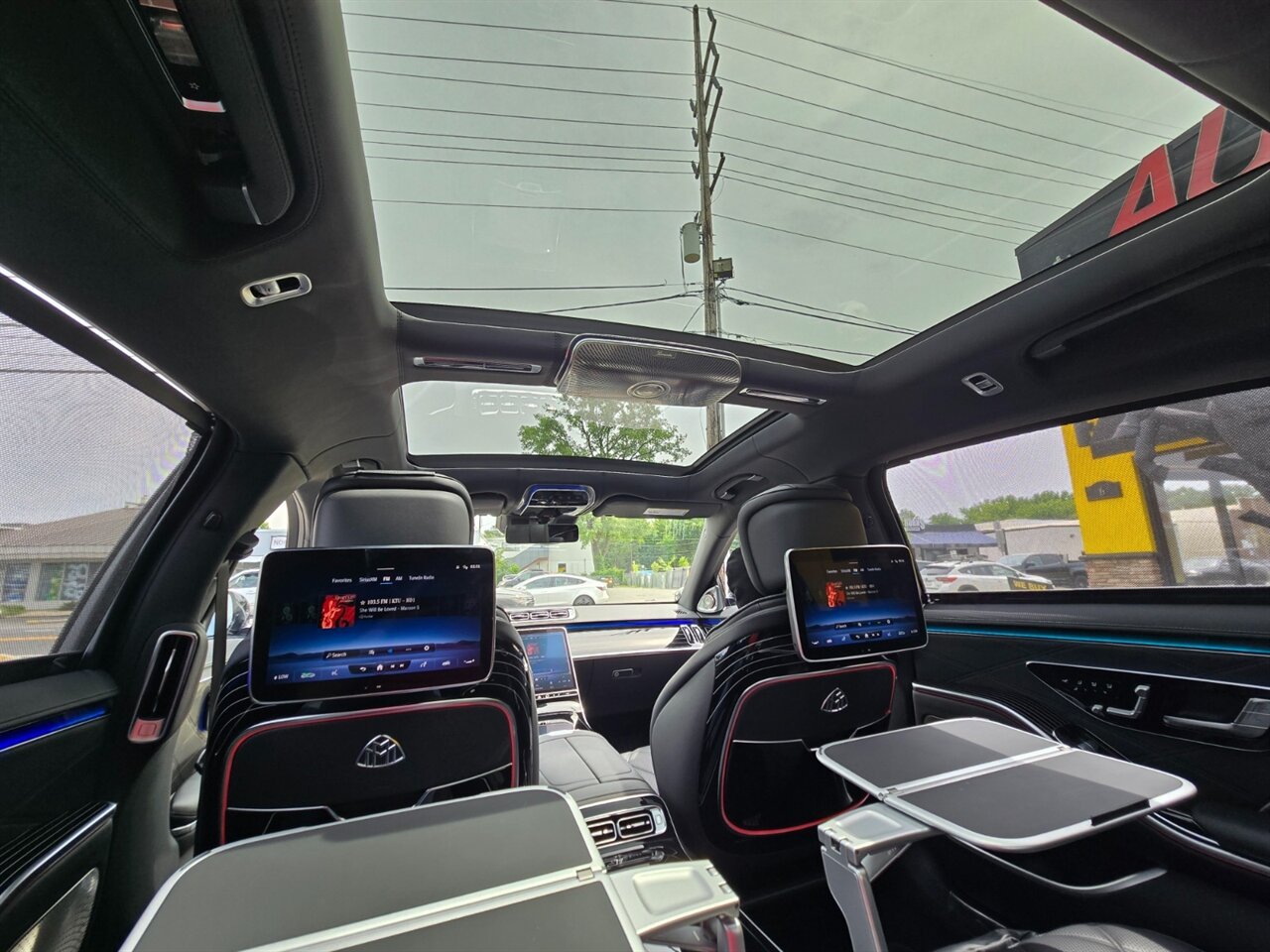 Used 2022 Mercedes-Benz Maybach S 580 4MATIC image 32