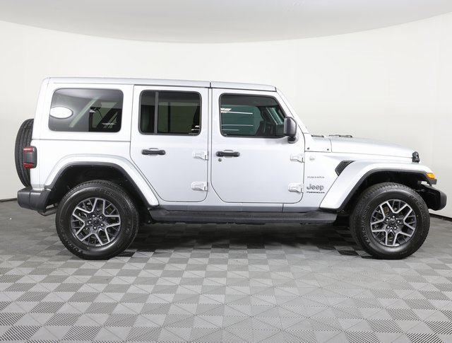 Certified 2024 Jeep Wrangler Sahara image 4