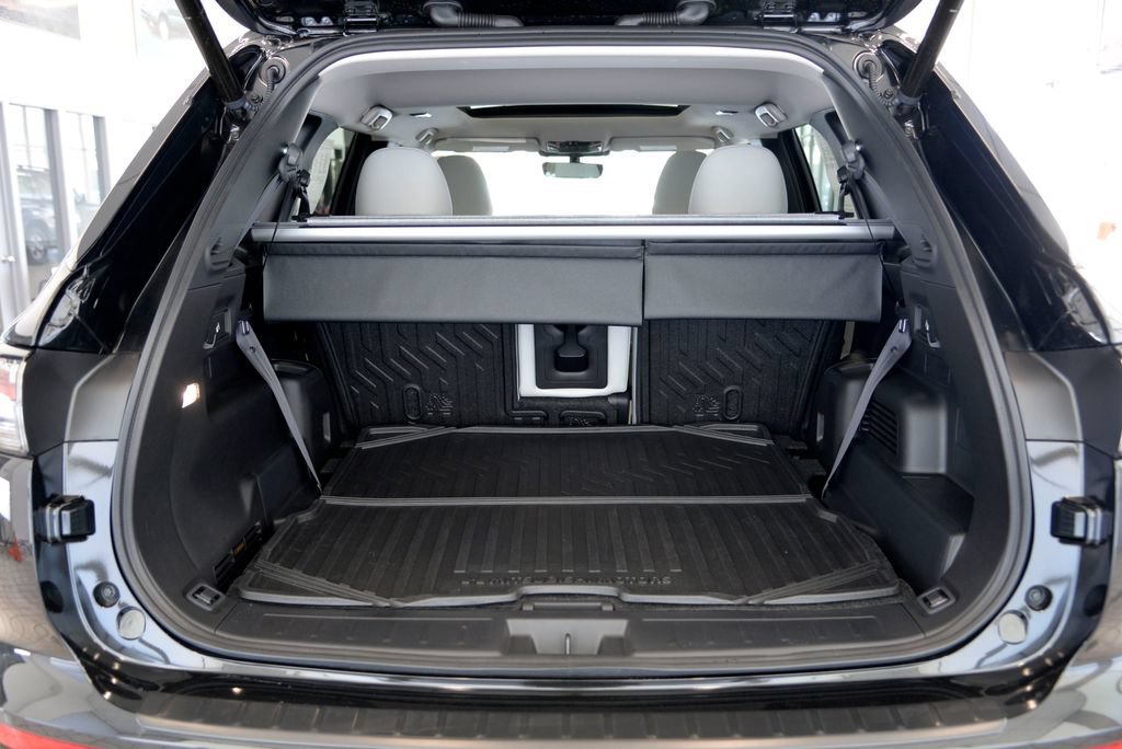 Used 2026 Mitsubishi Outlander SE AWD/4WD image 30