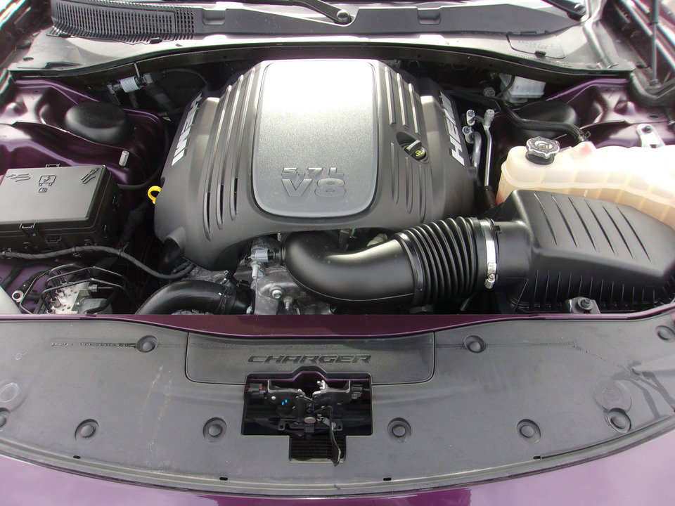 Used 2022 Dodge Charger R/T w/ Blacktop Package image 8