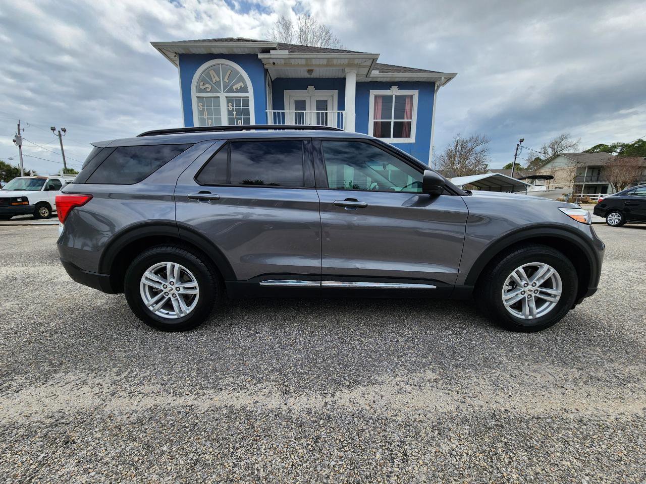 Used 2022 Ford Explorer XLT RWD image 6