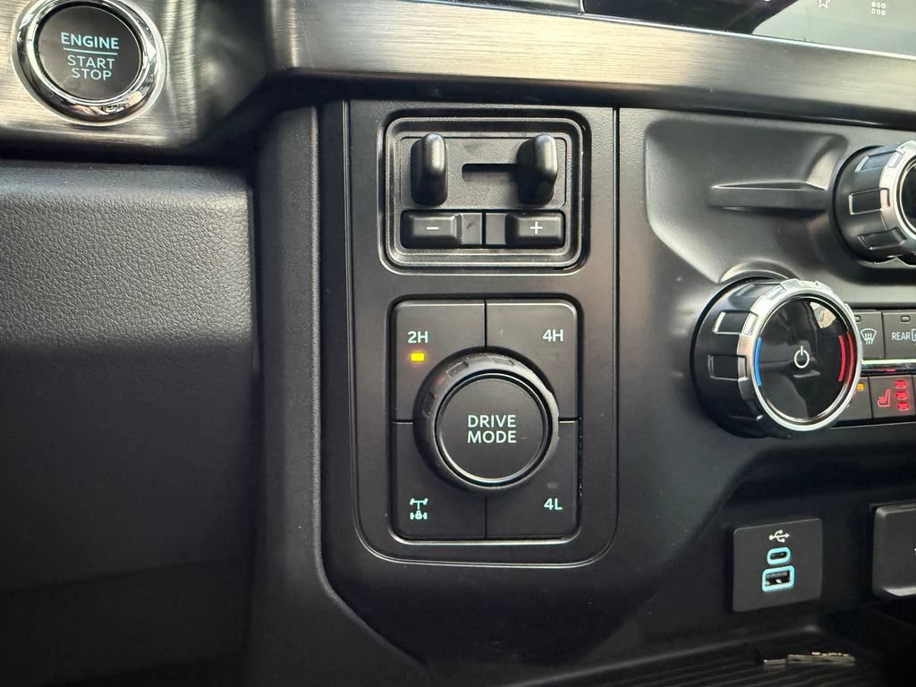 Used 2026 Ford F350 Lariat w/ Black Appearance Package AWD/4WD image 33