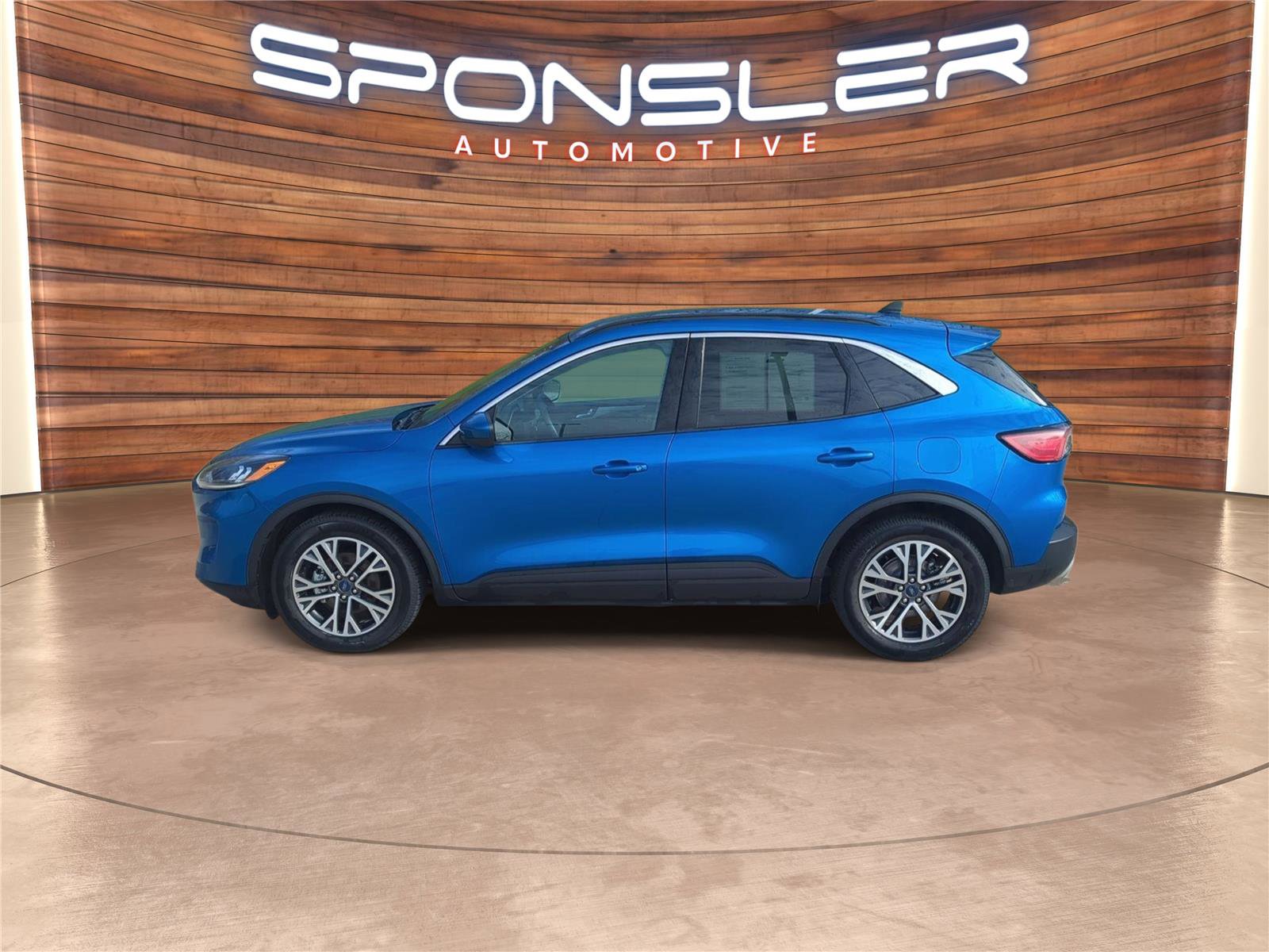 Used 2020 Ford Escape SEL FWD image 2