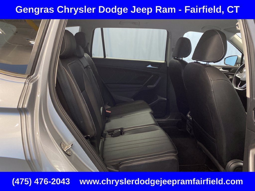 Used 2023 Volkswagen Tiguan SE AWD/4WD image 34