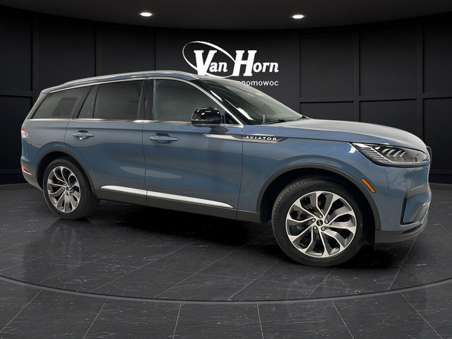 Used 2025 Lincoln Aviator Reserve AWD/4WD image 1