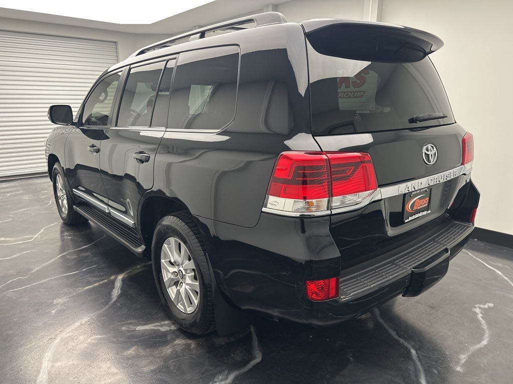 Used 2016 Toyota Land Cruiser AWD/4WD image 4