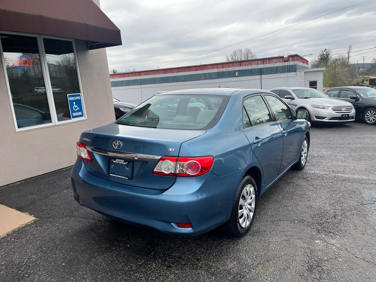 Used 2013 Toyota Corolla LE FWD image 5